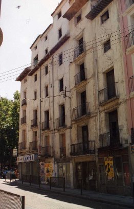 141_le049.jpg